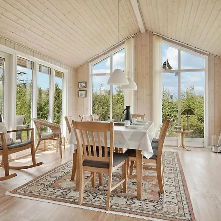 Three-bedroom In Prázdninový dům *