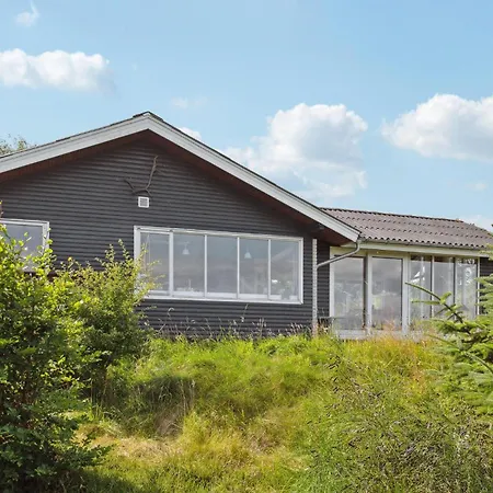 Three-bedroom In Prázdninový dům Fur